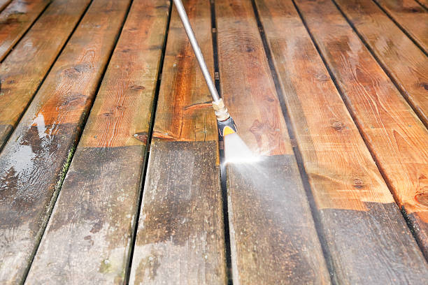 Best Deck Pressure Washing  in Black River Falls, WI